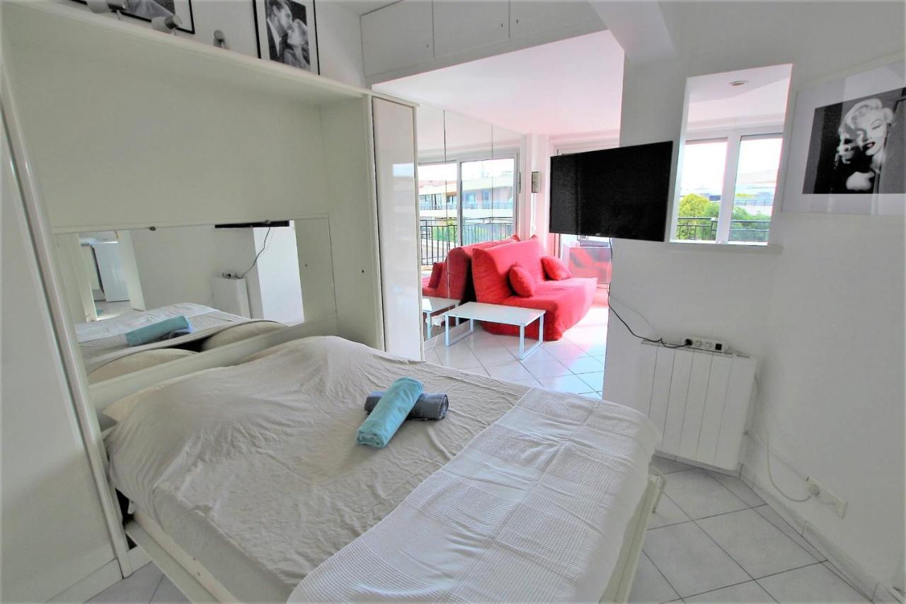 Nice Apartment Last Floor With Terrace And Clear View On The Sea Cannes Exterior photo