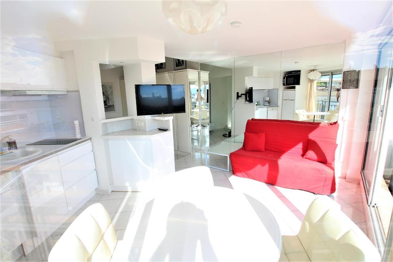Nice Apartment Last Floor With Terrace And Clear View On The Sea Cannes Exterior photo