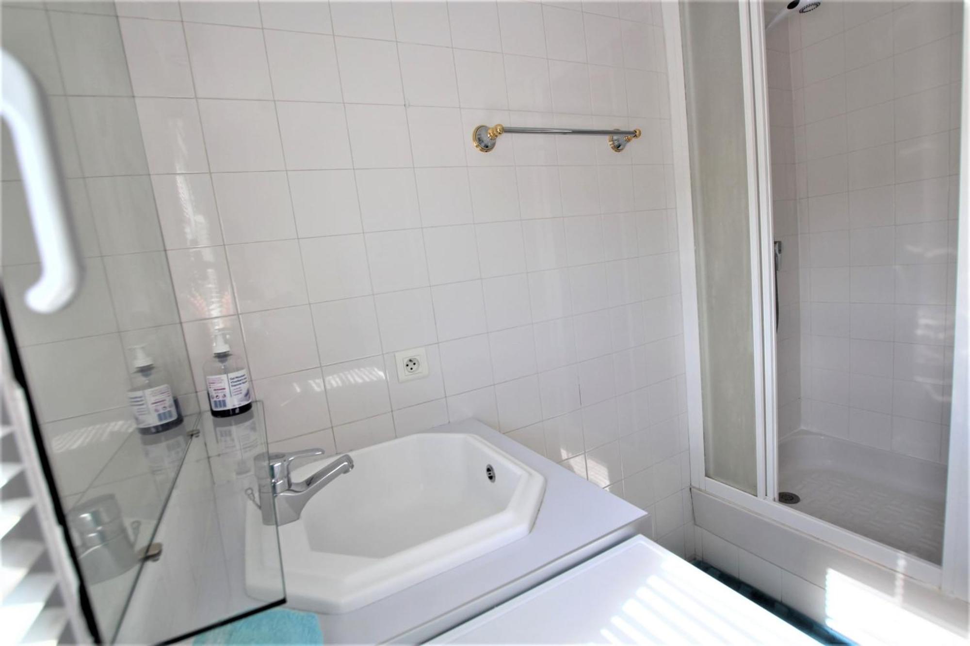 Nice Apartment Last Floor With Terrace And Clear View On The Sea Cannes Room photo
